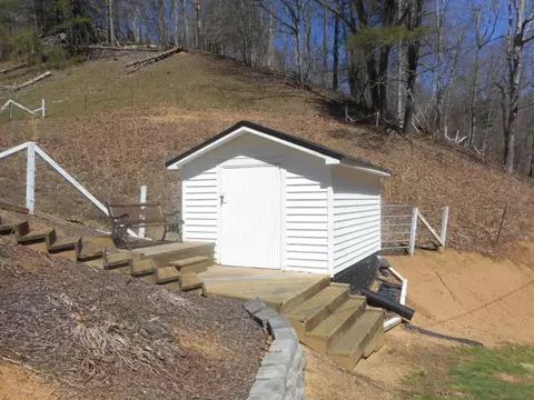 210 Willow Lane Hampton Tn 37658, Hampton, TN 37658 photo 13