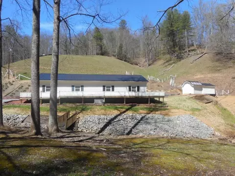 210 Willow Lane Hampton Tn 37658, Hampton, TN 37658 photo 2