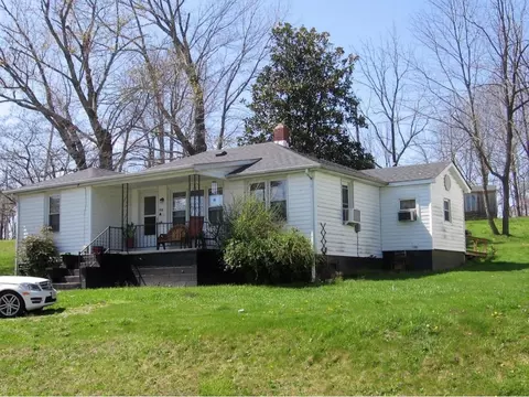 702 Crescent Drive Glade Spring Va 24340, Glade Spring, VA 24340 photo 1