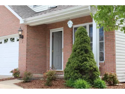 1 Iris Lane 1 Bristol Va 24201, Bristol, VA 24201 photo 2