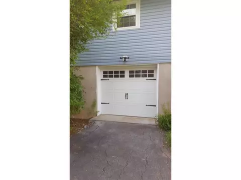 205 Hemlock Road Bristol Tn 37620, Bristol, TN 37620 photo 3
