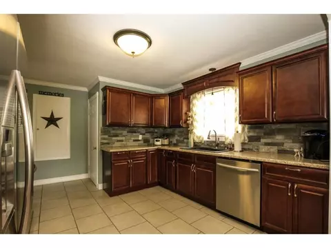 127 Highland Johnson City Tn 37601, Johnson City, TN 37601 photo 3