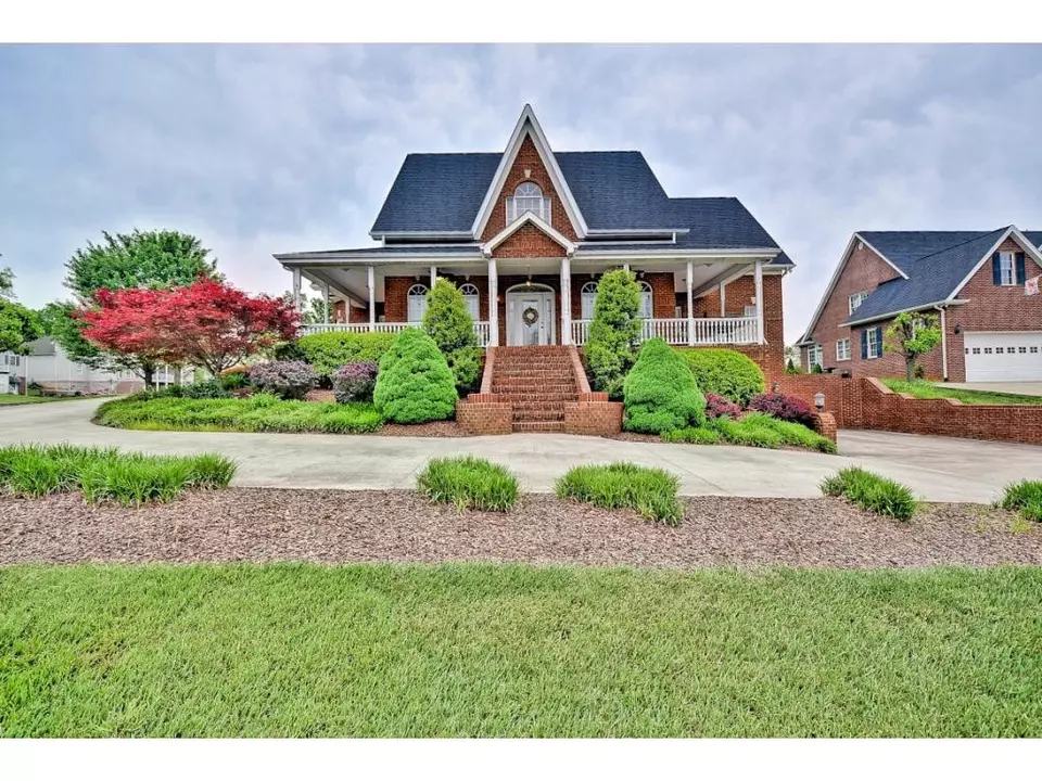  109 Barefoot Landings Drive Blountville Tn 37617, Blountville, TN 37617 photo 3