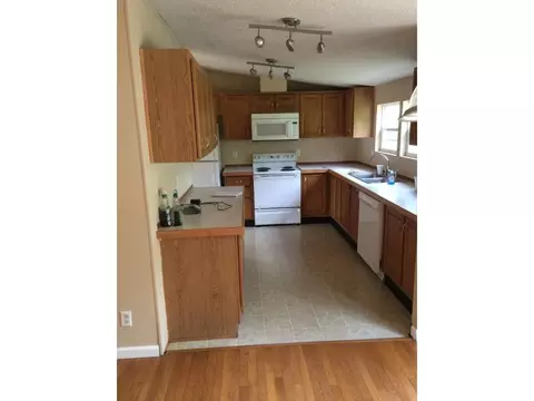 1070 Roaring Fork Road Greeneville Tn 37745, Greeneville, TN 37745 photo 3