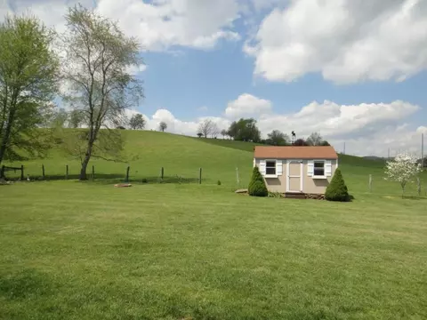 12263 Deerfield Lane Glade Spring Va 24340, Glade Spring, VA 24340 photo 2