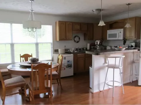 17523 Black Hollow Abingdon Va 24210, Abingdon, VA 24210 photo 4