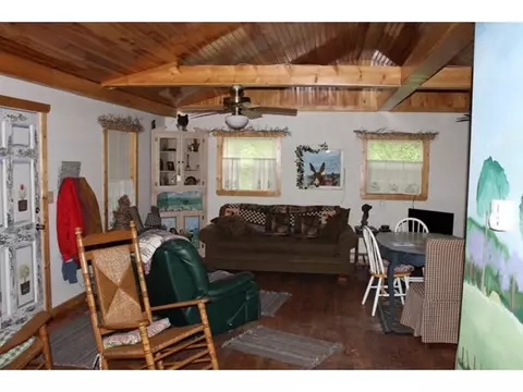 8453 Buchanan Road Glade Spring Va 24340, Glade Spring, VA 24340 photo 2