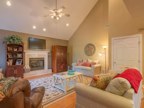 2 Cathedral Court Johnson City Tn 37601, Johnson City, TN 37601 photo 9