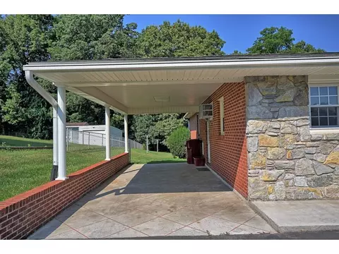 4009 Ranch Road Johnson City Tn 37601, Johnson City, TN 37601 photo 4