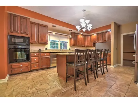 229 Shadowood Drive Johnson City Tn 37604, Johnson City, TN 37604 photo 4