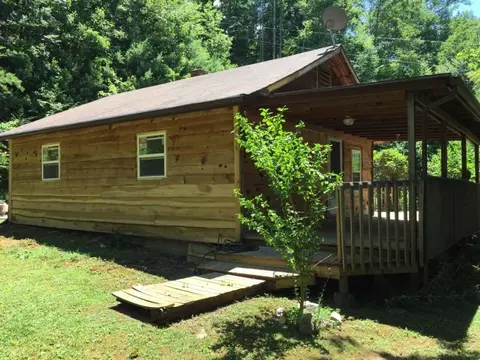 1516 Highway 321 Hampton Tn 37658, Hampton, TN 37658 photo 1