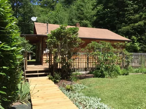 1516 Highway 321 Hampton Tn 37658, Hampton, TN 37658 photo 15