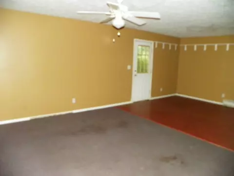 436 College Estates Road Cedar Bluff Va 24609, Cedar Bluff, VA 24609 photo 2