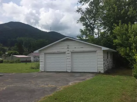 206 High Street Hampton Tn 37658, Hampton, TN 37658 photo 14