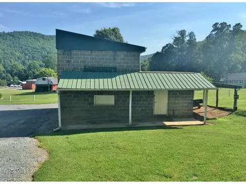 150 Honey Bee Lane Erwin Tn 37650, Erwin, TN 37650 photo 3