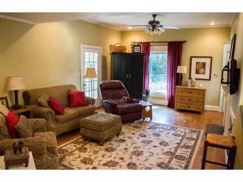 123 E 11th Avenue Johnson City Tn 37601, Johnson City, TN 37601 photo 3
