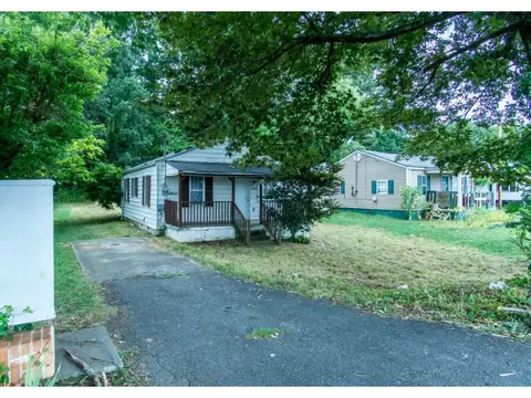 2233 Fairview Avenue Johnson City Tn 37601, Johnson City, TN 37601 photo 2