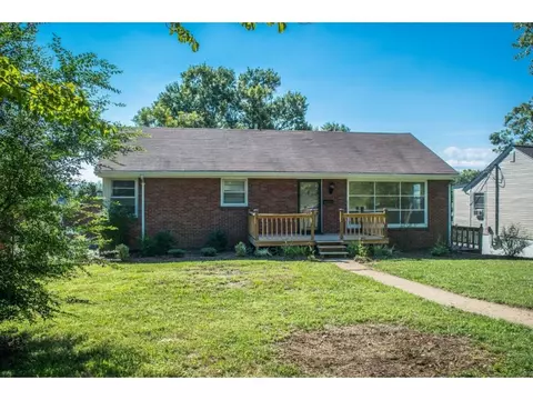 1006 Chilhowie Johnson City Tn 37601, Johnson City, TN 37601 photo 30