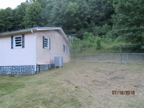 9501 Bronco Lane Pound Va 24279, Pound, VA 24279 photo 4