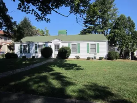 826 Pine Street Johnson City Tn 37604, Johnson City, TN 37604 photo 2