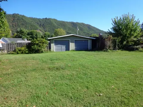 407 Third Avenue Hampton Tn 37643, Hampton, TN 37658 photo 17