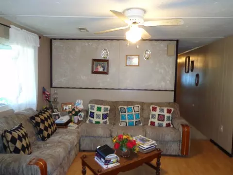 407 Third Avenue Hampton Tn 37643, Hampton, TN 37658 photo 11
