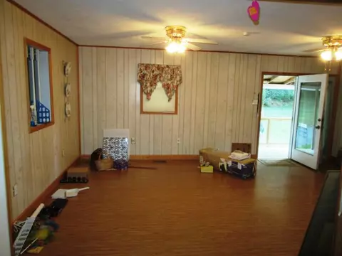 175 Shook Branch Road Hampton Tn 37658, Hampton, TN 37658 photo 7