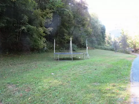 175 Shook Branch Road Hampton Tn 37658, Hampton, TN 37658 photo 18