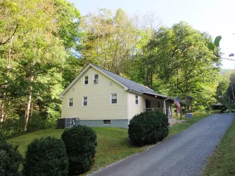 175 Shook Branch Road Hampton Tn 37658, Hampton, TN 37658 photo 2