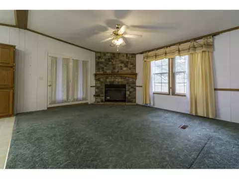 124 Commerce Street Damascus Va 24236, Damascus, VA 24236 photo 4