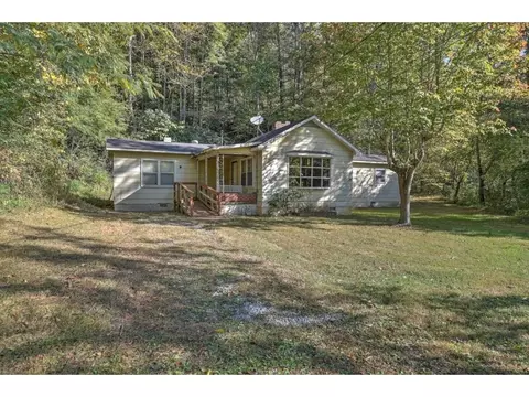 241 Chinquapin Road Erwin Tn 37650, Erwin, TN 37650 photo 2