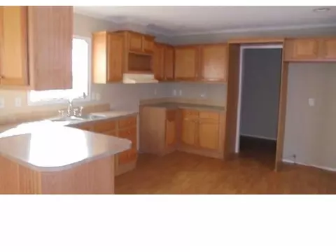 141 Madison Street Erwin Tn 37650, Erwin, TN 37650 photo 3