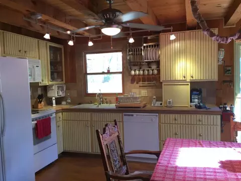 1514 Highway 321 Hampton Tn 37658, Hampton, TN 37658 photo 8