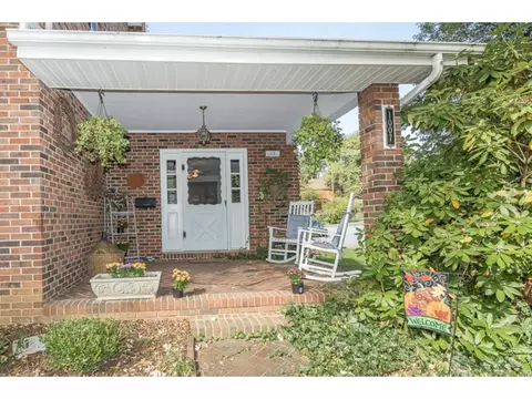 1007 Holston Avenue Johnson City Tn 37601, Johnson City, TN 37601 photo 2