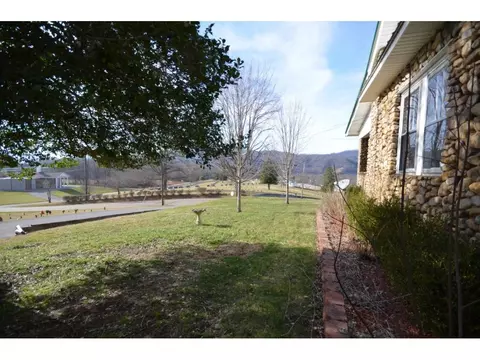 704 Mohawk Erwin Tn 37650, Erwin, TN 37650 photo 18