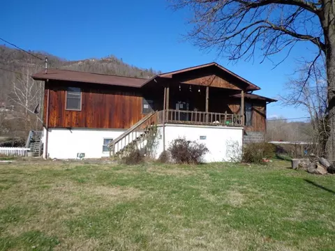 221 Spring Street Hampton Tn 37658, Hampton, TN 37658 photo 1