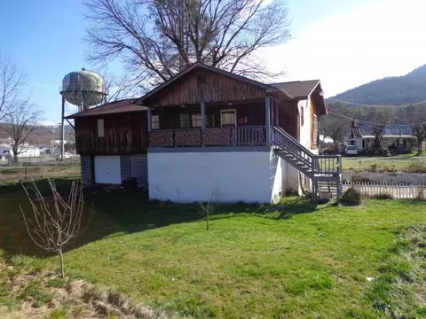 221 Spring Street Hampton Tn 37658, Hampton, TN 37658 photo 3