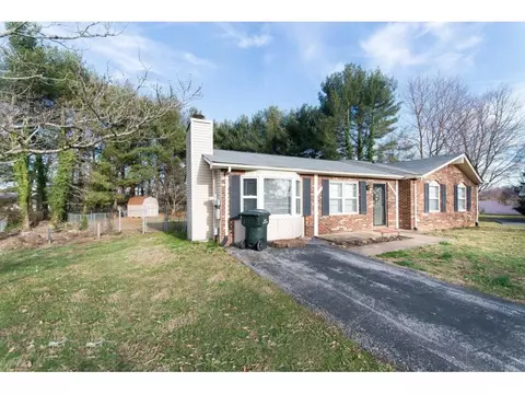 105 Downy Place Bristol Va 24201, Bristol, VA 24201 photo 2