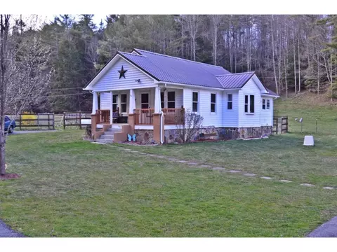 328 Piney Grove Road Hampton Tn 37658, Hampton, TN 37658 photo 2