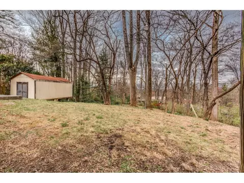 211 Hillside Road Johnson City Tn 37601, Johnson City, TN 37601 photo 24
