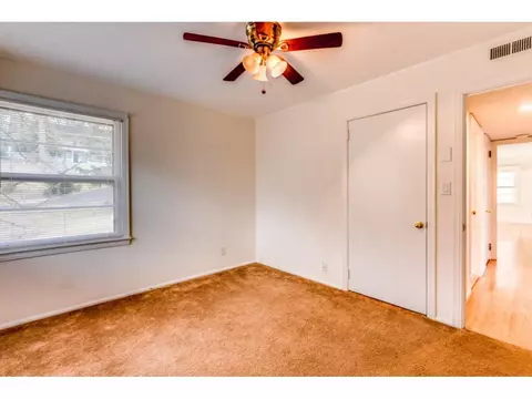 211 Hillside Road Johnson City Tn 37601, Johnson City, TN 37601 photo 13