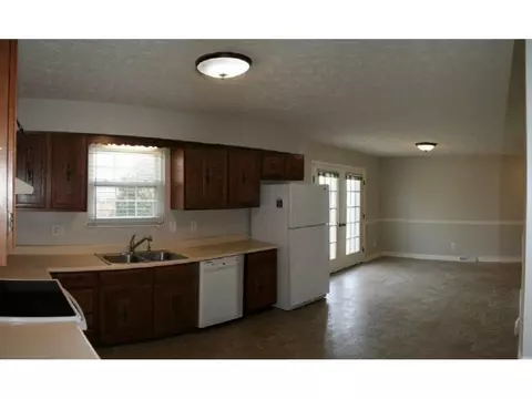 122 Skyview Drive Greeneville Tn 37745, Greeneville, TN 37745 photo 3