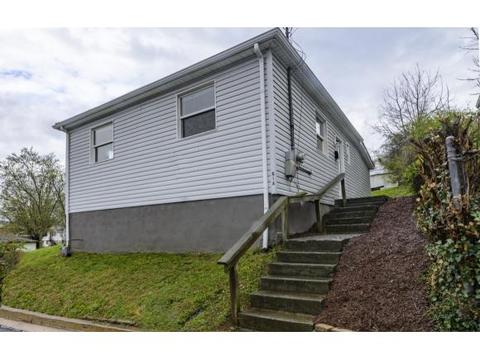 814 Maple, Bristol, VA 24201 photo 1