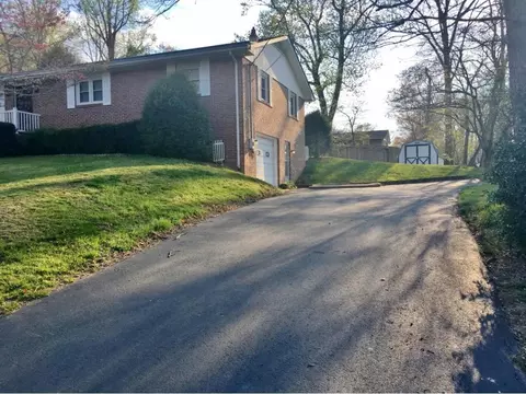 205 Sycamore Street Erwin Tn 37650, Erwin, TN 37650 photo 2
