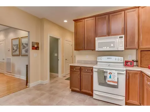 4100 Glaze Road Johnson City Tn 37601, Johnson City, TN 37601 photo 14