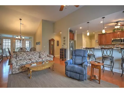 236 Devonshire Avenue Johnson City Tn 37601, Johnson City, TN 37601 photo 4