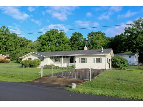1305 E11th Avenue Johnson City Tn 37601, Johnson City, TN 37601 photo 8