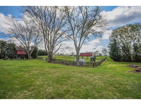 119 Townsend Fall Branch Tn 37656, Fall Branch, TN 37656 photo 26
