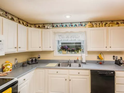 216 Memory Lane Bristol Tn 37620, Bristol, TN 37620 photo 4