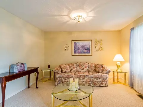 216 Memory Lane Bristol Tn 37620, Bristol, TN 37620 photo 3